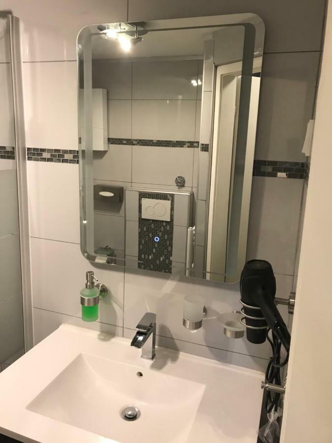 Apartment Maximilians Düsseldorf Dış mekan fotoğraf